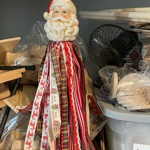 Festive Santa Claus shaker tassel